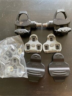 Look Keo Pedals with New cleat and Cafe Caps